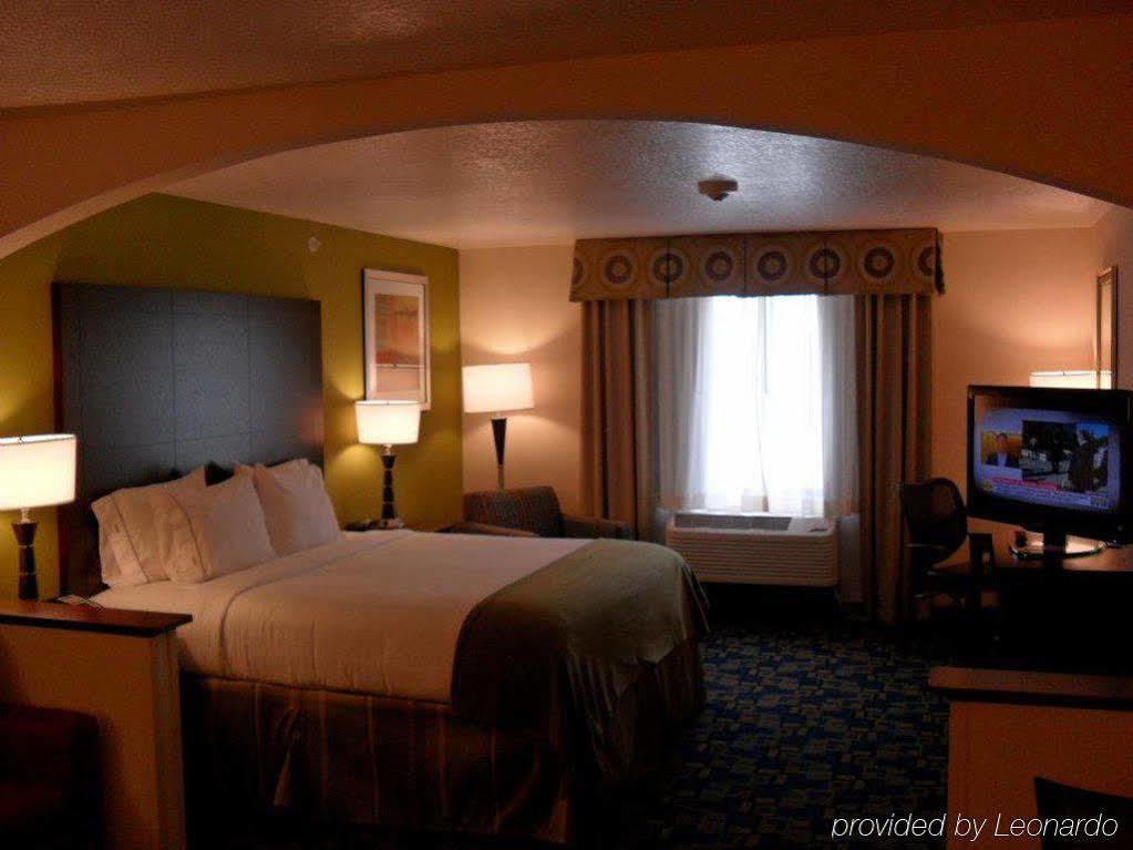 Holiday Inn Express And Suites Urbandale Des Moines, An Ihg Hotel Номер фото